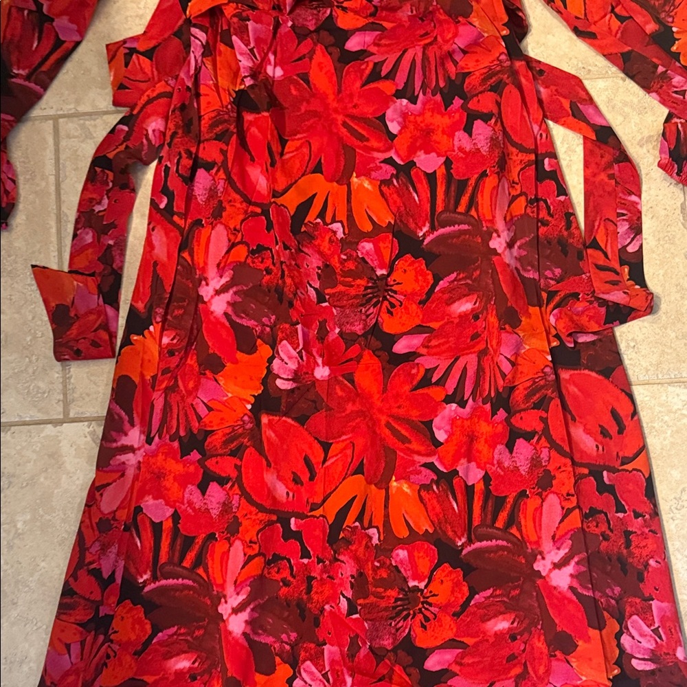 Vibrant Floral Long Sleeve Maxi Dress - Picture 5 of 9